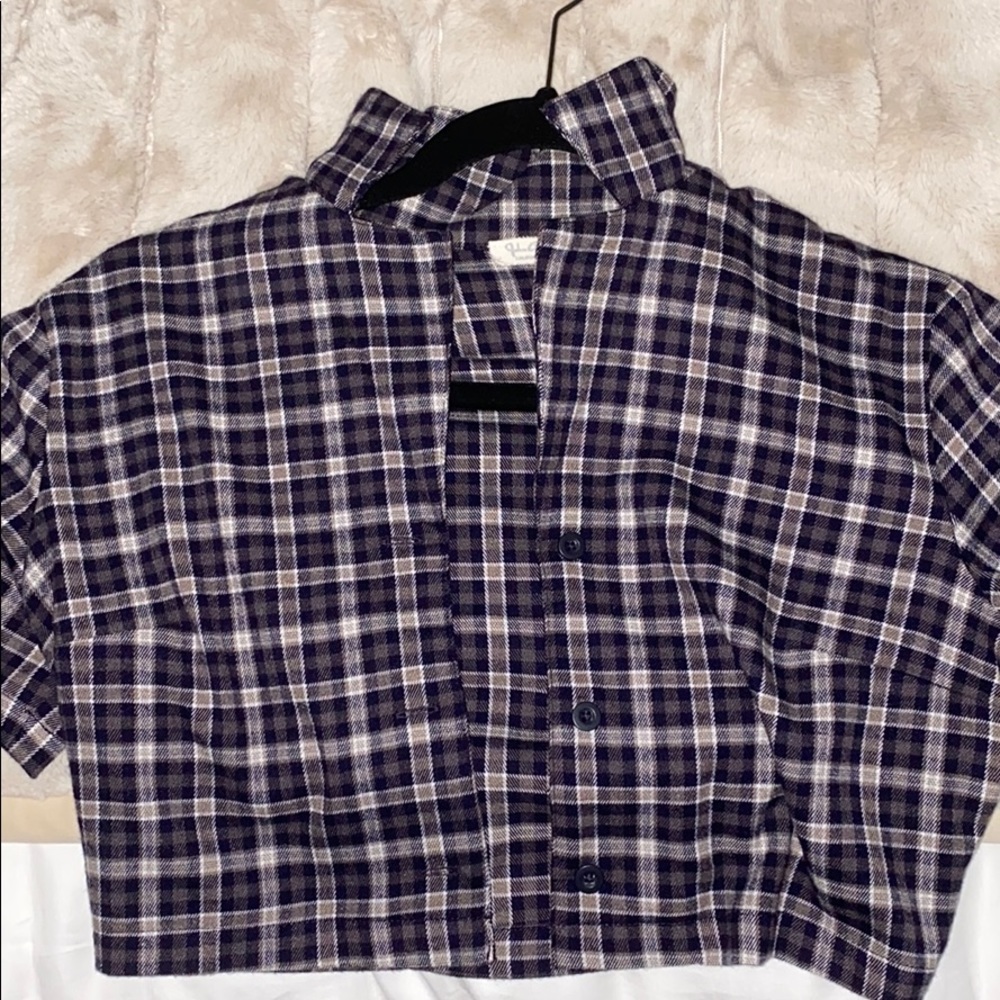 Cropped collared flannel button up